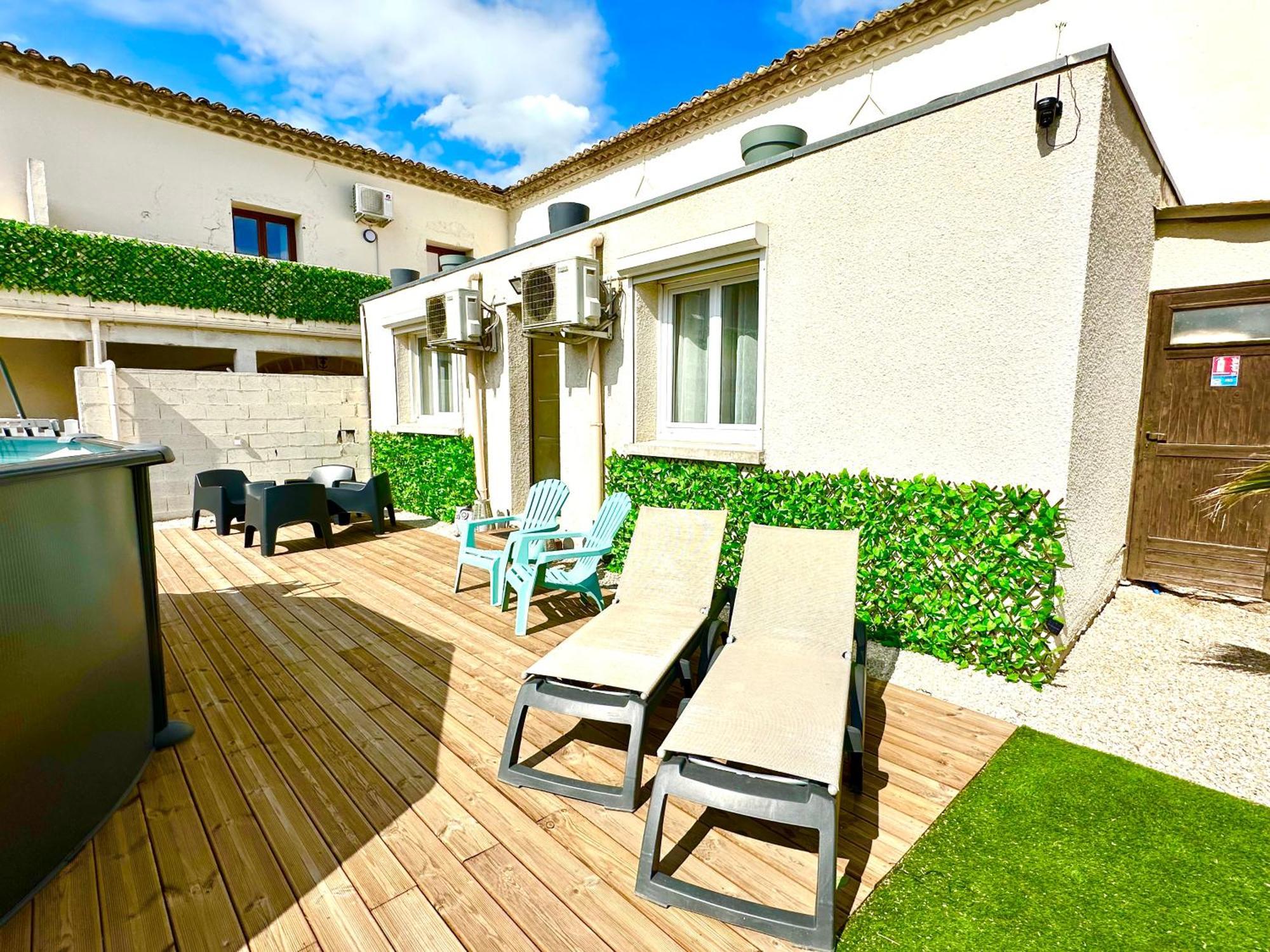 Les Appartements Du Mas - Emeraude Aigues-Mortes Esterno foto